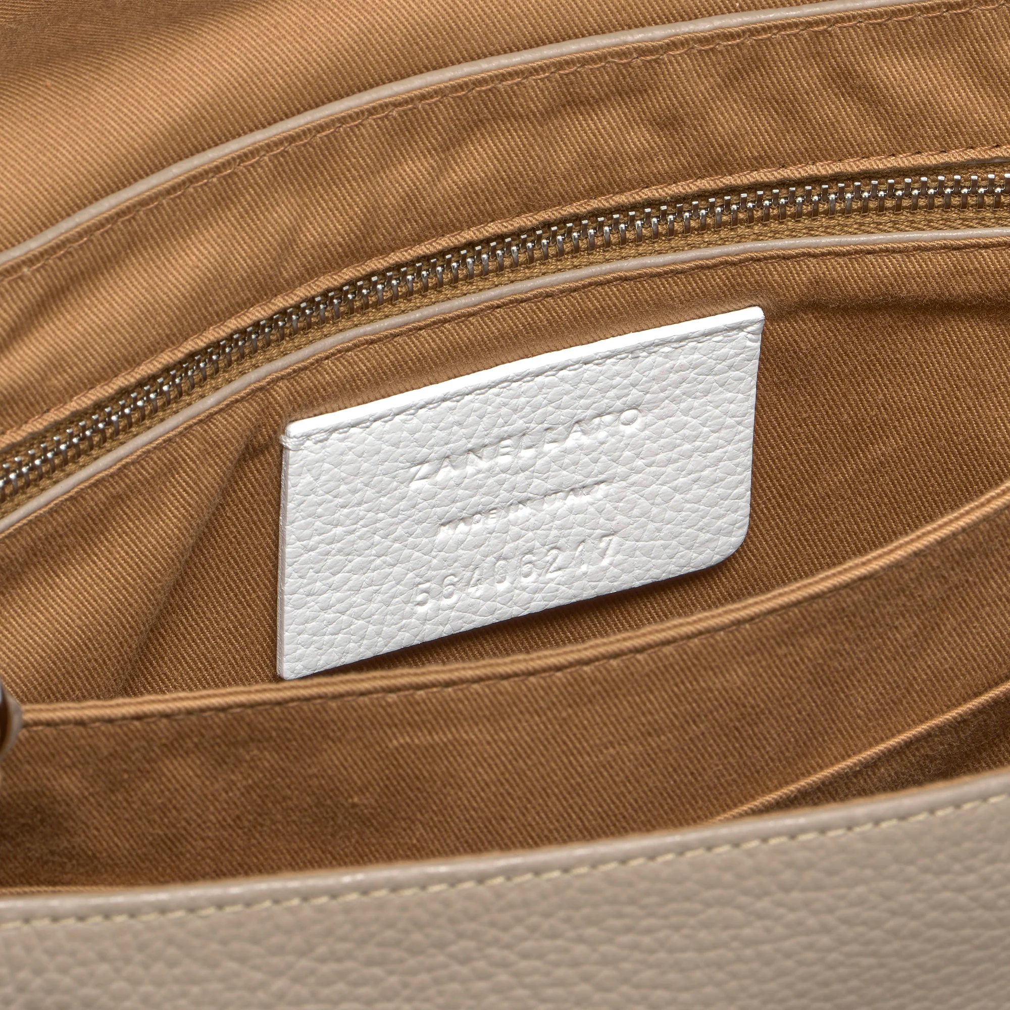 BORSA POSTINA® SMALL IN PELLE MARTELLATA CRETA - Image 7